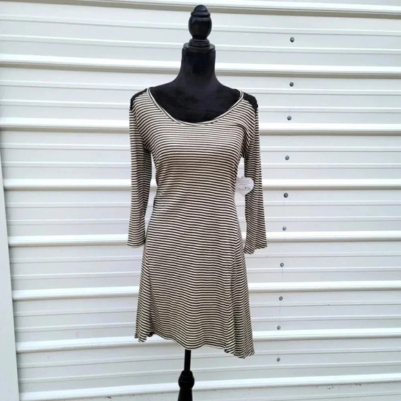 Self Esteem Dresses & Skirts - NWT Self Esteem women's large stretch knit lace inset back Ivory stripe dress L